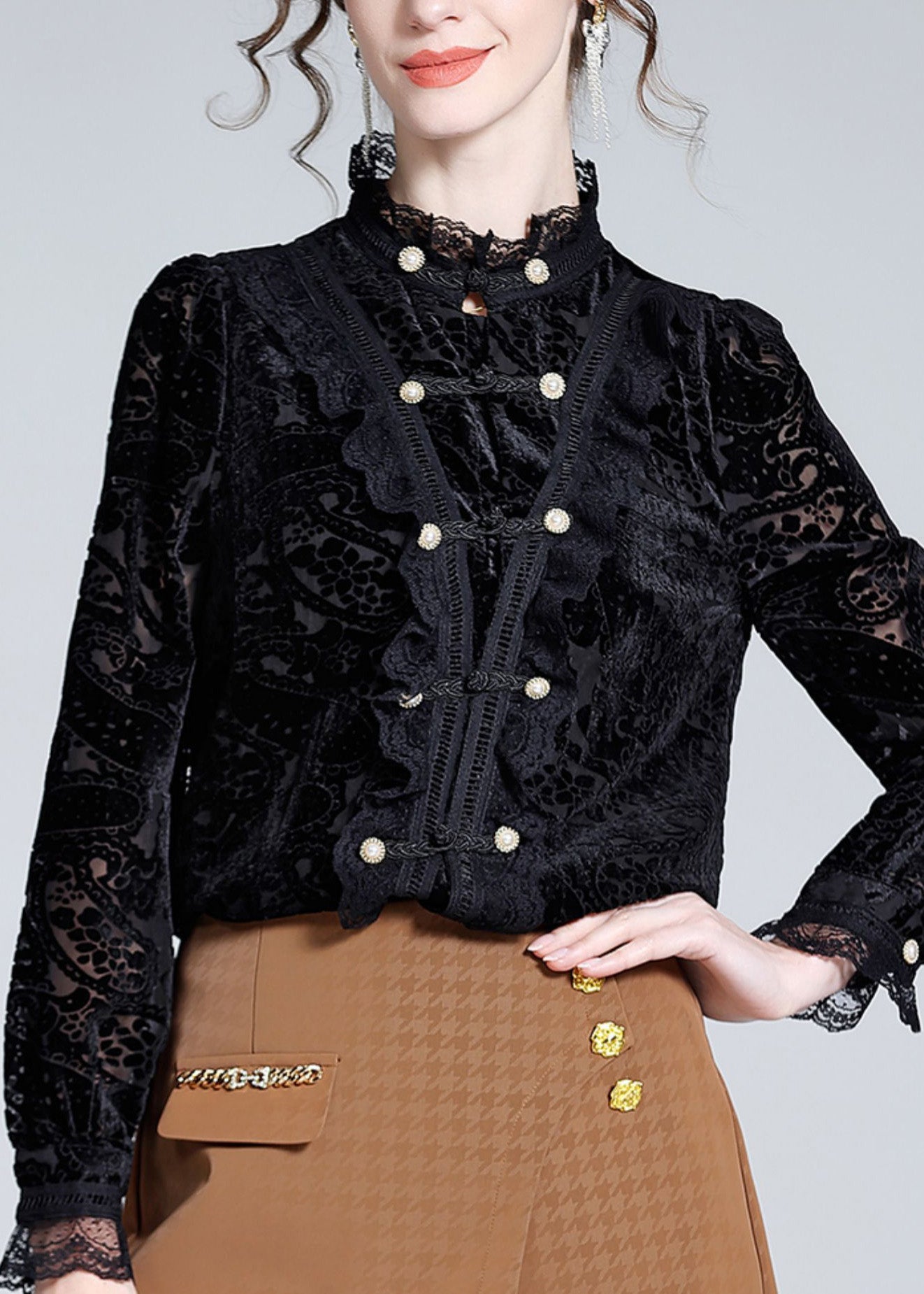 Beautifully Crafted Top in a Classic Style