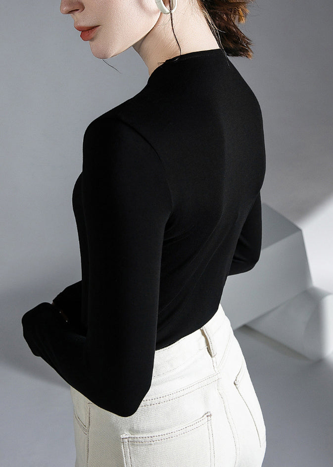 Effortlessly Elegant Top with a Timeless Design
