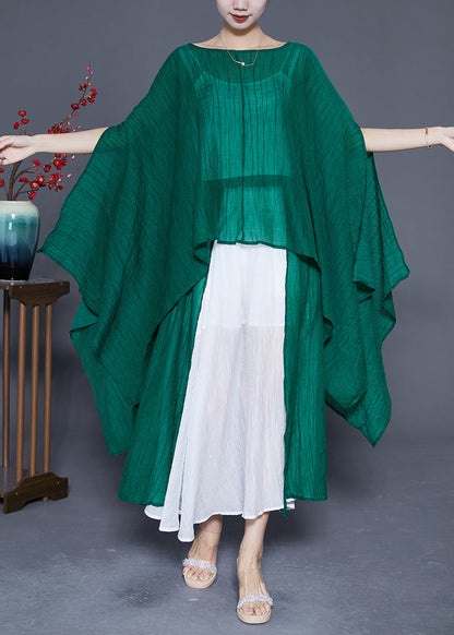 Effortlessly Elegant Garment with a Timeless Design