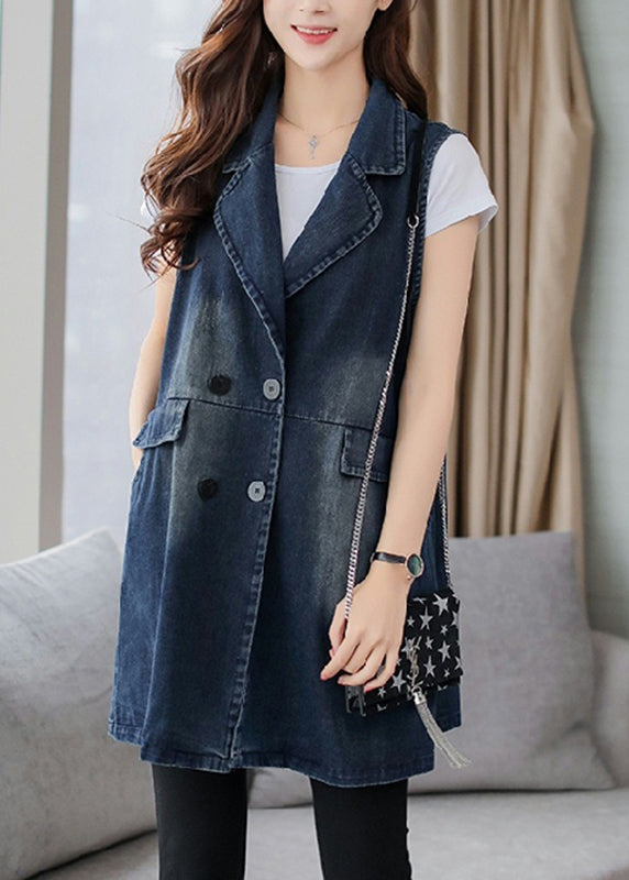 Gracefully Styled Coat for Any Occasion