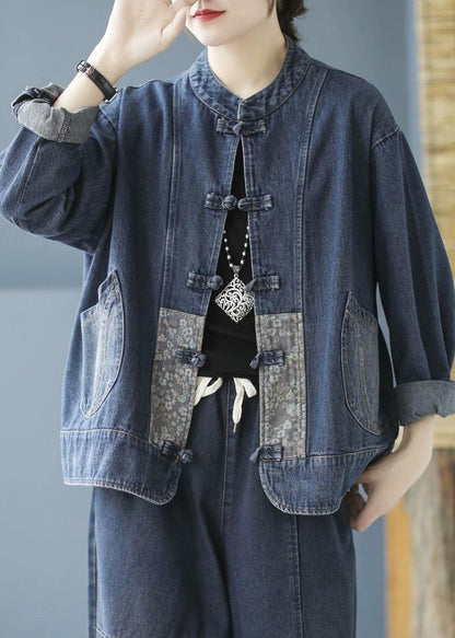 Elegantly Styled Coat for Everyday Wear