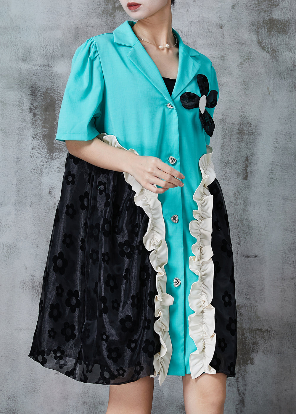 Classic Vintage Dress with a Flattering Fit