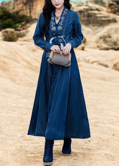 Classic Vintage Dress with a Flattering Fit