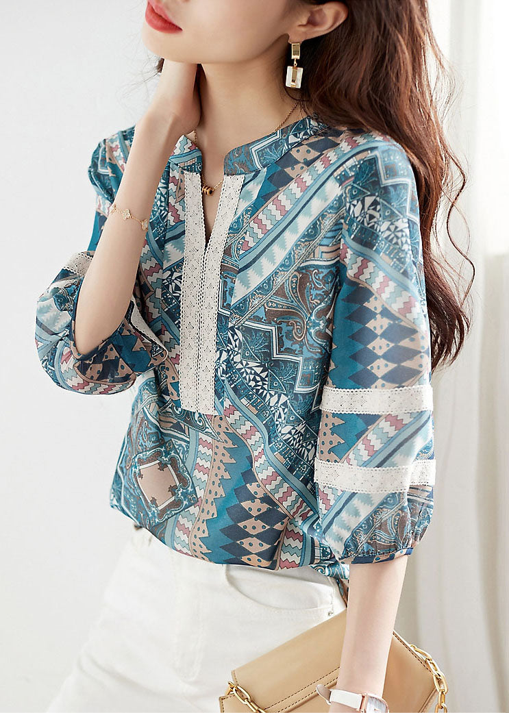 Classic Vintage Shirt with a Flattering Fit