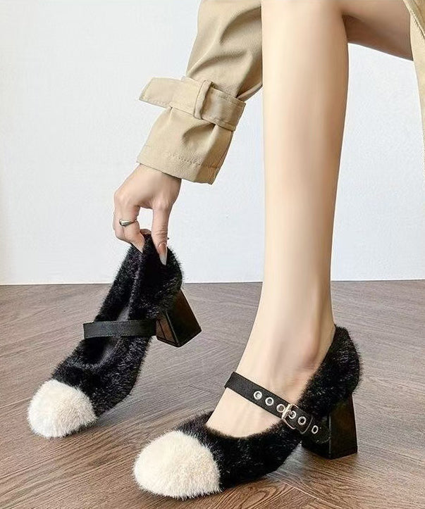 Graceful Orthopedic Heels for Modern Look