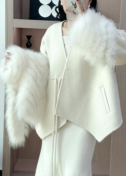 Effortlessly Elegant Coat with a Timeless Design