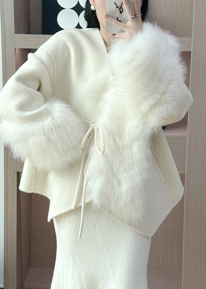 Effortlessly Elegant Coat with a Timeless Design
