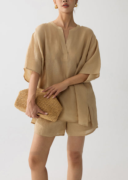 Effortlessly Elegant Garment with a Timeless Design