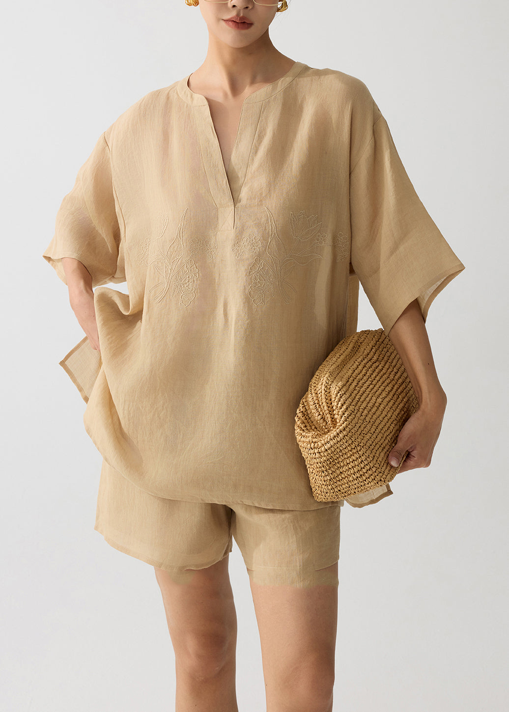 Effortlessly Elegant Garment with a Timeless Design