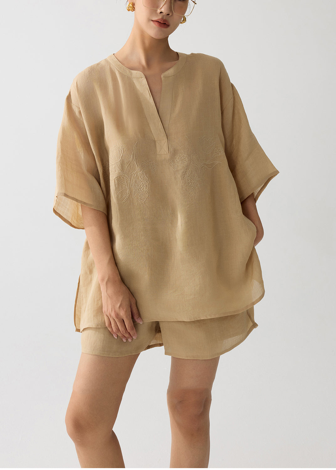 Effortlessly Elegant Garment with a Timeless Design