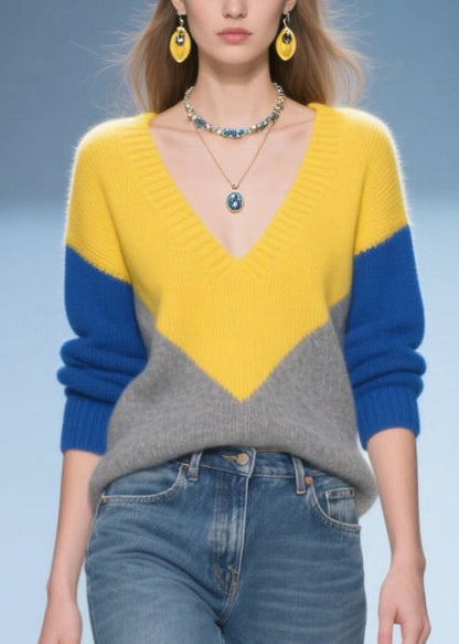 Classic Vintage Sweater with a Flattering Fit