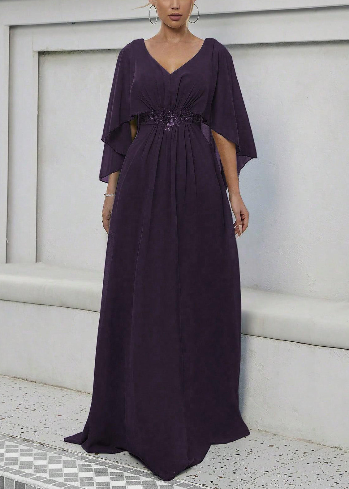 Well Tailored Dress with a Graceful Silhouette