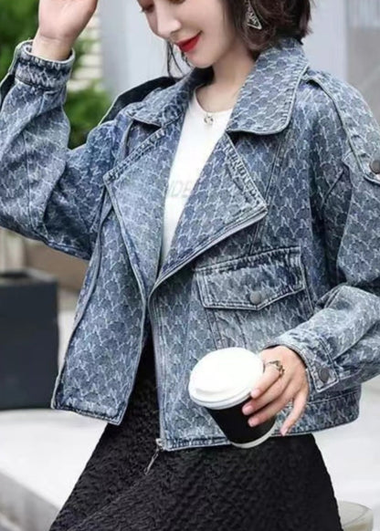 Classic Vintage Coat with a Flattering Fit