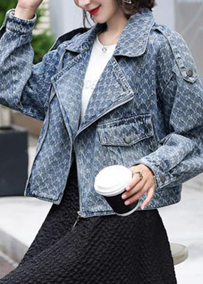 Classic Vintage Coat with a Flattering Fit