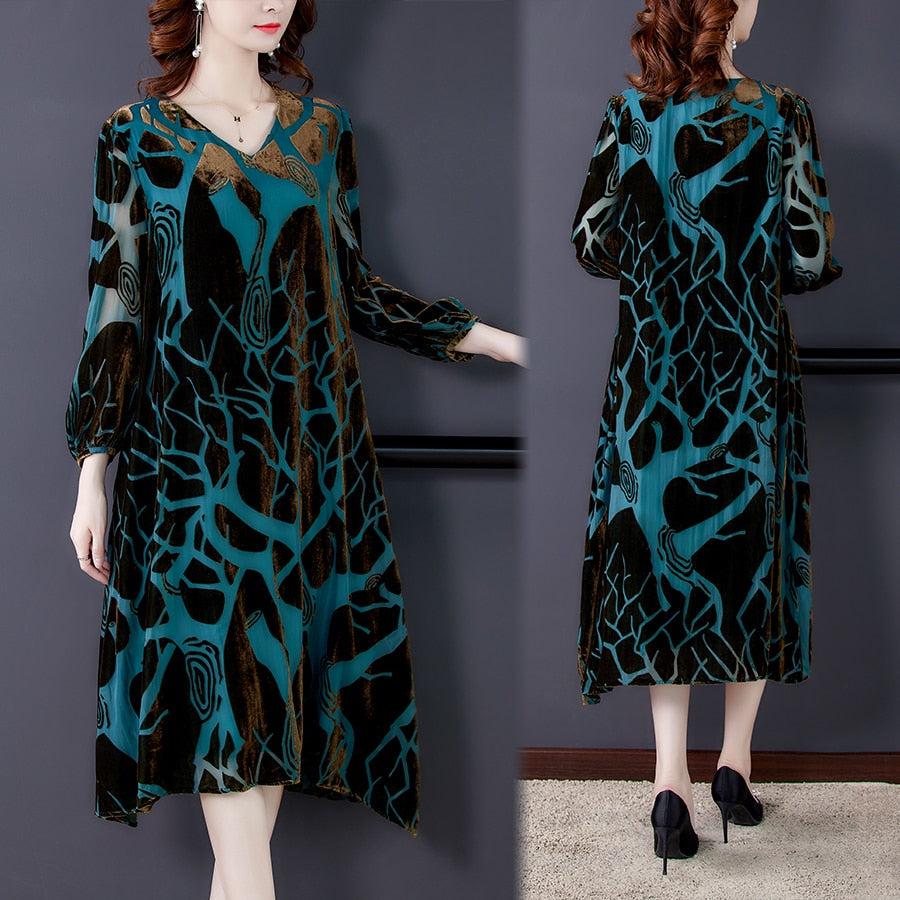 Gracefully Styled Dress for Any Occasion