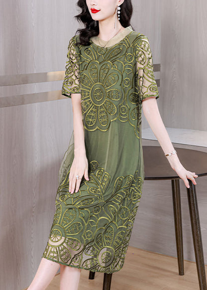 Beautifully Crafted Dress in a Classic Style