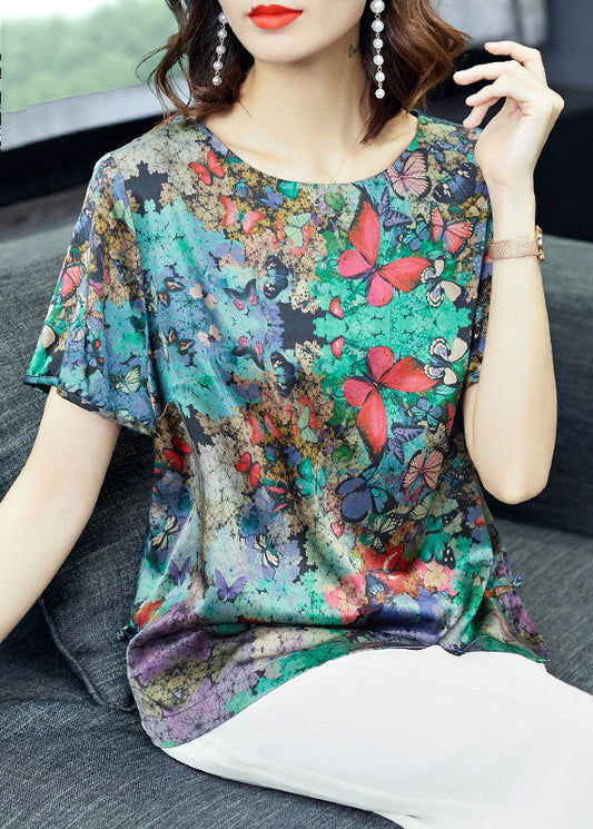 Effortlessly Elegant Top with a Timeless Design