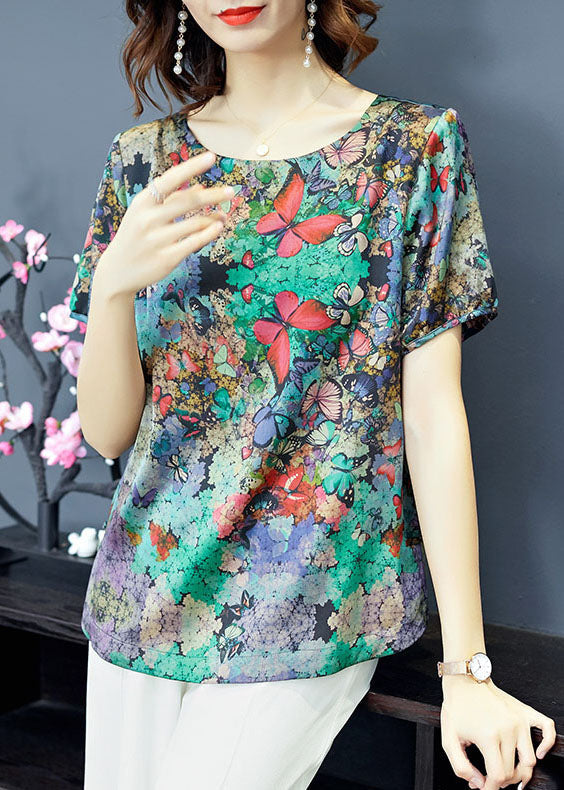 Effortlessly Elegant Top with a Timeless Design