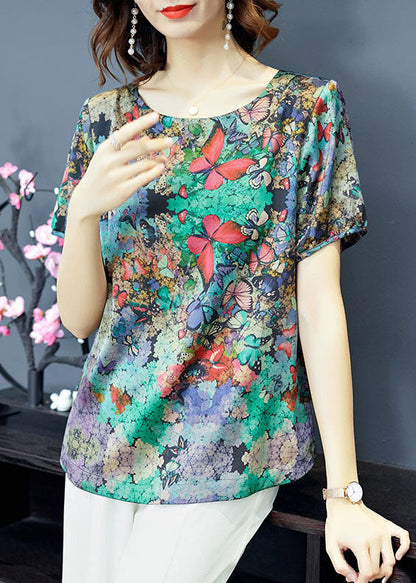 Effortlessly Elegant Top with a Timeless Design