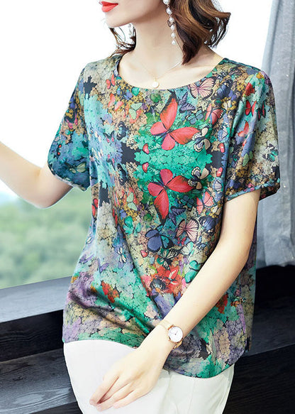 Effortlessly Elegant Top with a Timeless Design