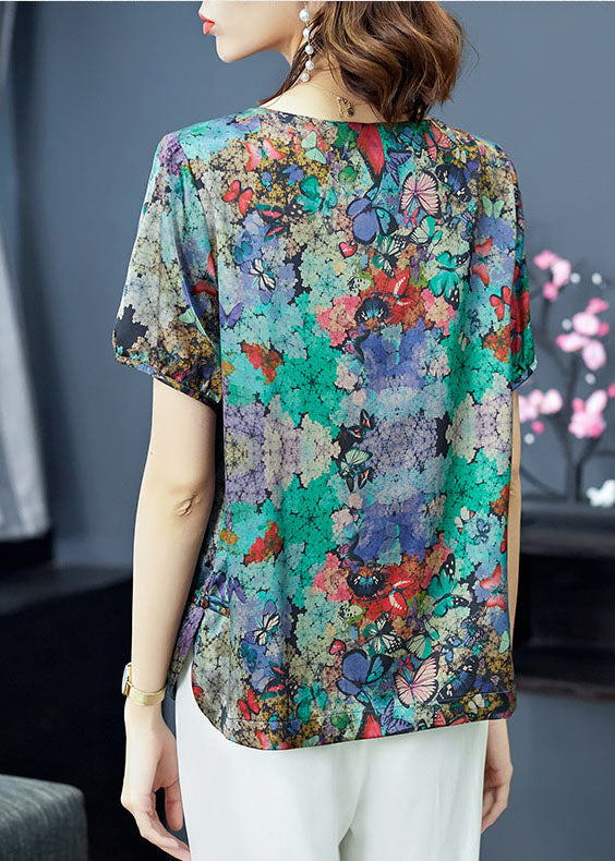 Effortlessly Elegant Top with a Timeless Design