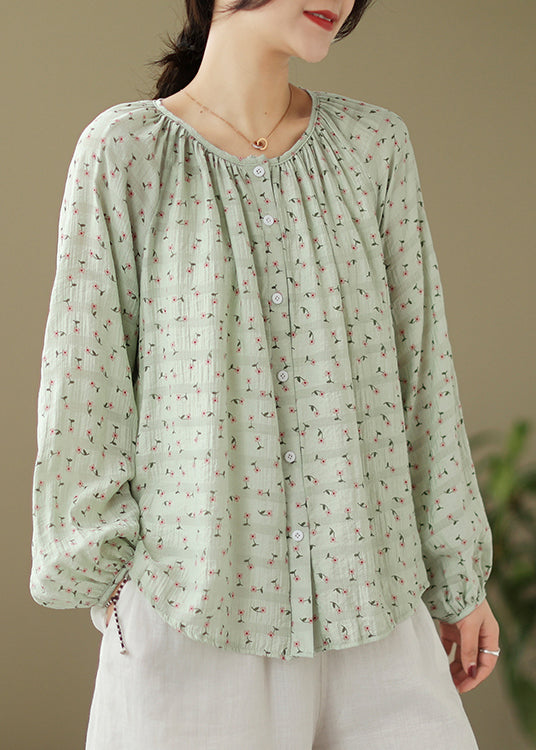 Well Tailored Blouse with a Graceful Silhouette