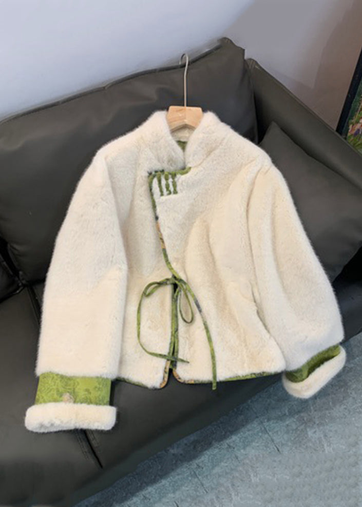 Gracefully Styled Coat for Any Occasion
