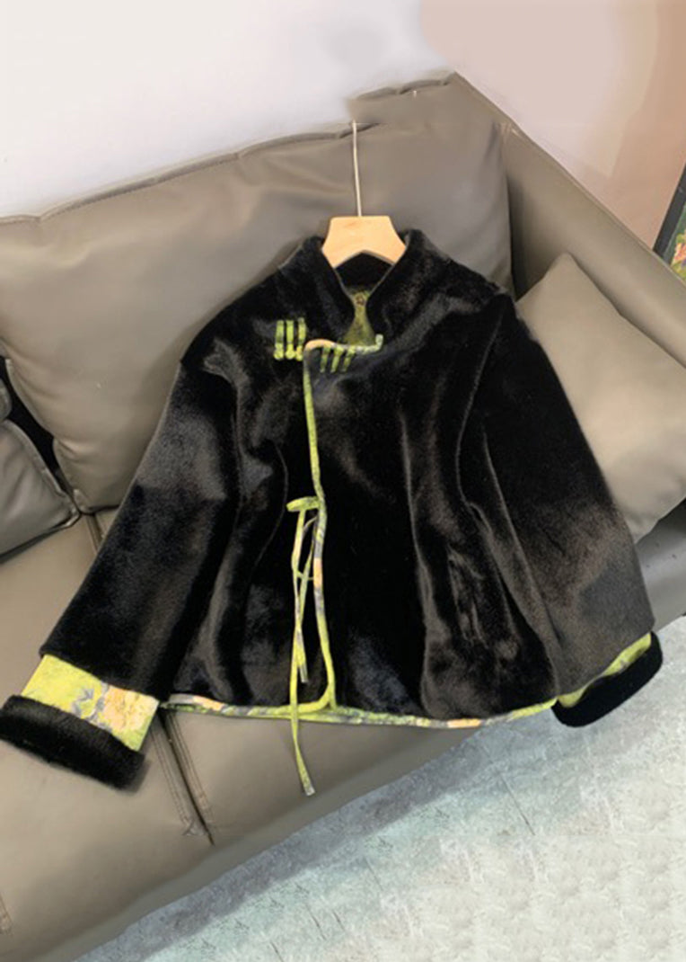 Gracefully Styled Coat for Any Occasion