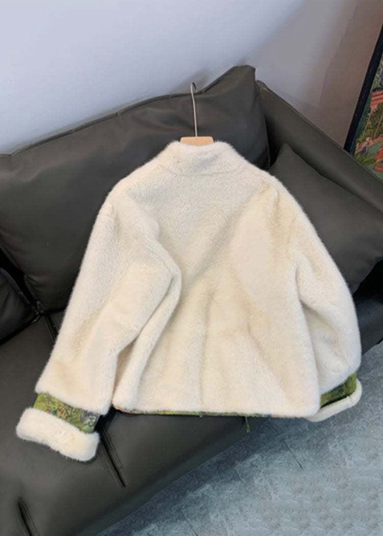 Gracefully Styled Coat for Any Occasion