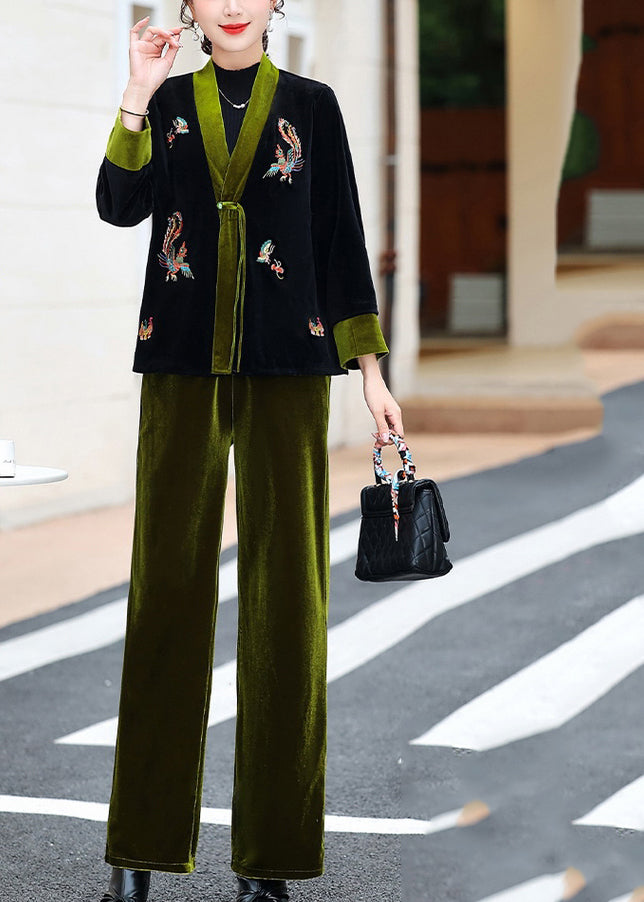 Classic Vintage Pants with a Flattering Fit