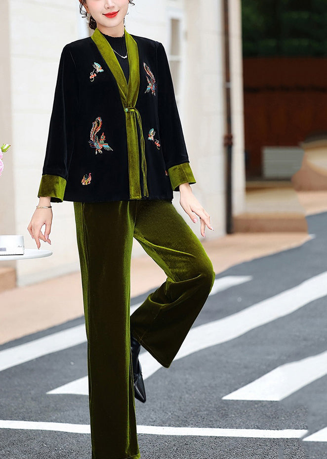 Classic Vintage Pants with a Flattering Fit