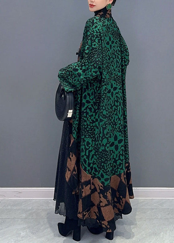 Well Tailored Cardigan with a Graceful Silhouette