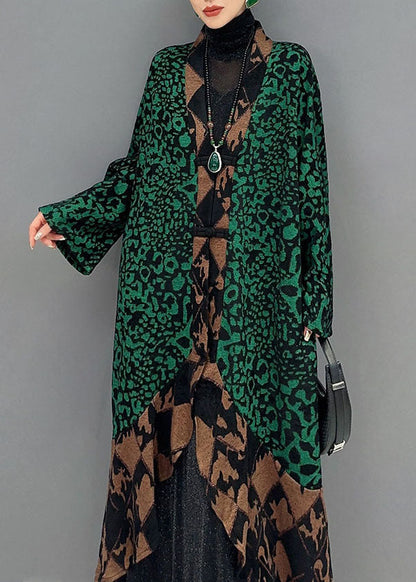 Well Tailored Cardigan with a Graceful Silhouette