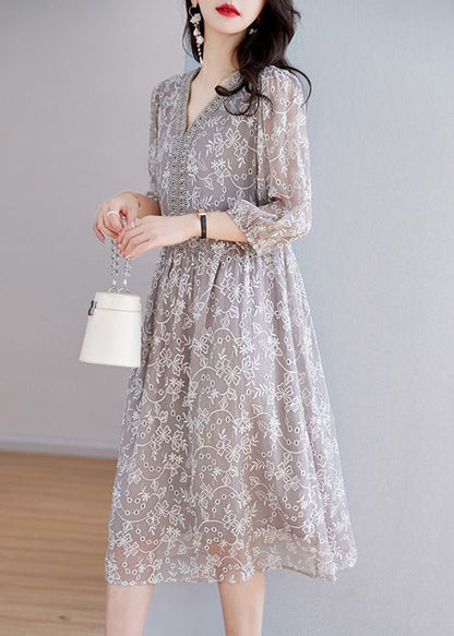 Beautifully Finished Dress in a Timeless Design