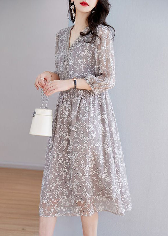 Beautifully Finished Dress in a Timeless Design