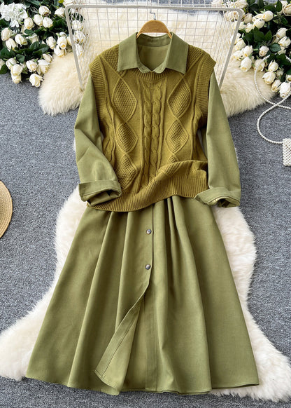Classic Vintage Dress with a Flattering Fit
