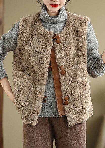Effortlessly Elegant Coat with a Timeless Design