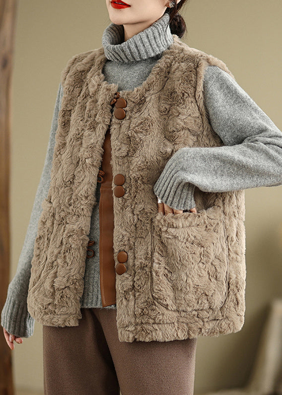 Effortlessly Elegant Coat with a Timeless Design