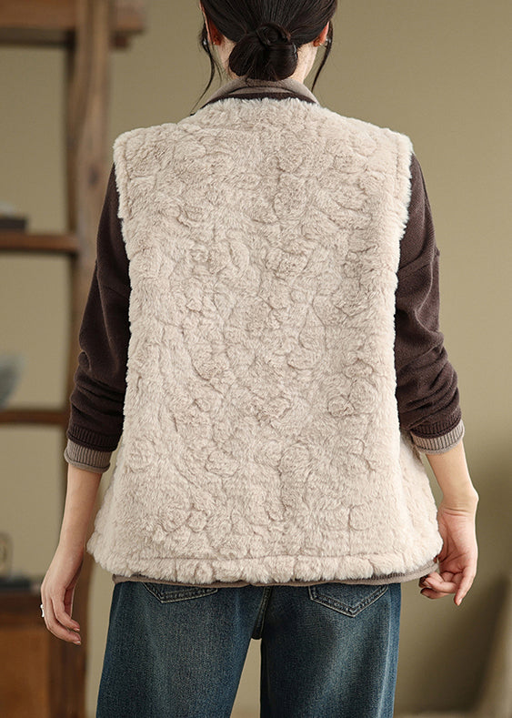 Effortlessly Elegant Coat with a Timeless Design