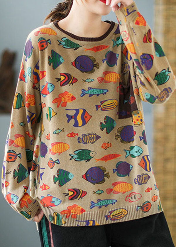 Well Tailored Sweater with a Graceful Silhouette