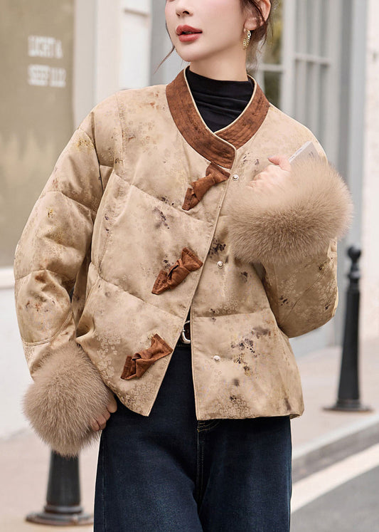 Classic Vintage & Enduringly Stylish Coat