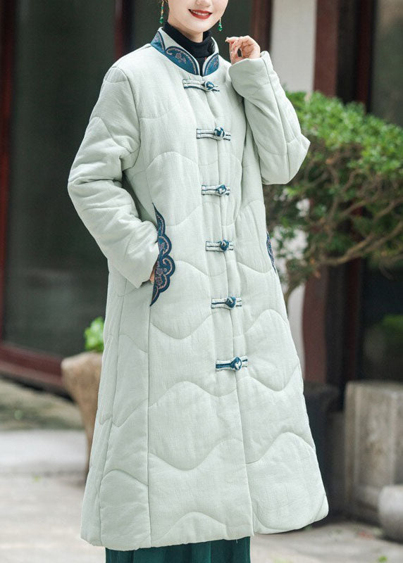 Beautifully Finished Coat in a Timeless Design