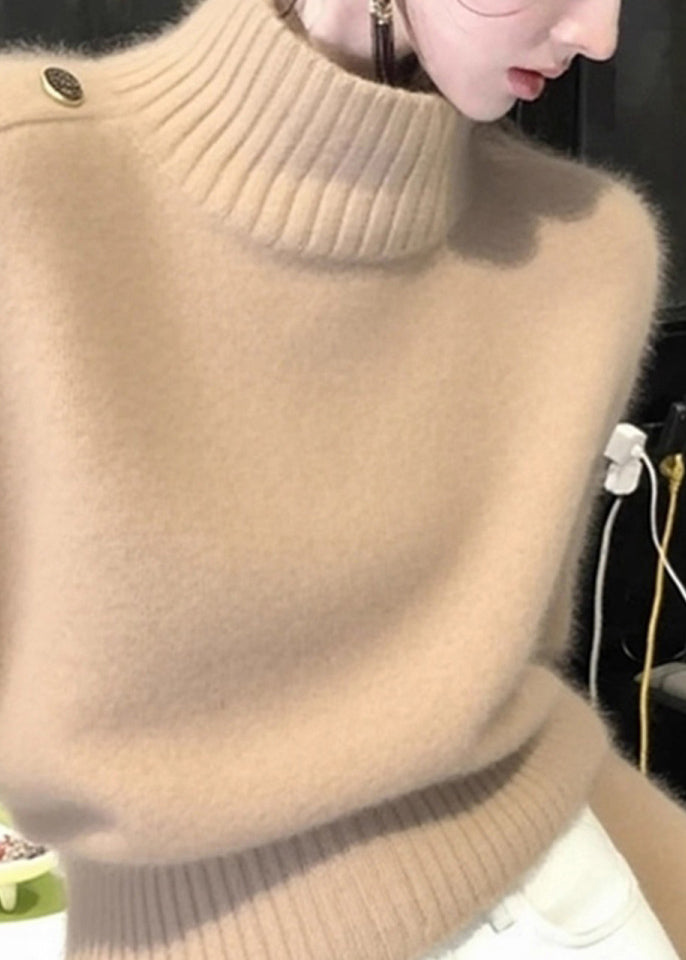 Classic Vintage Sweater with a Flattering Fit