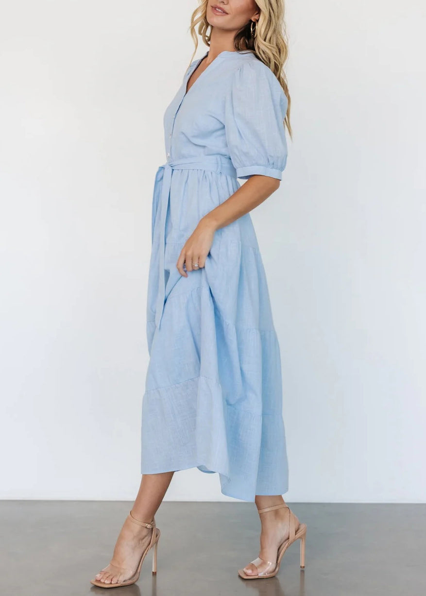 Gracefully Styled Dress for Any Occasion