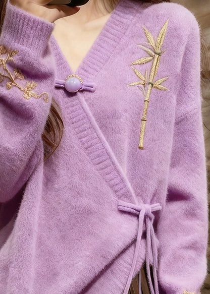 Classic Vintage Sweater with a Flattering Fit