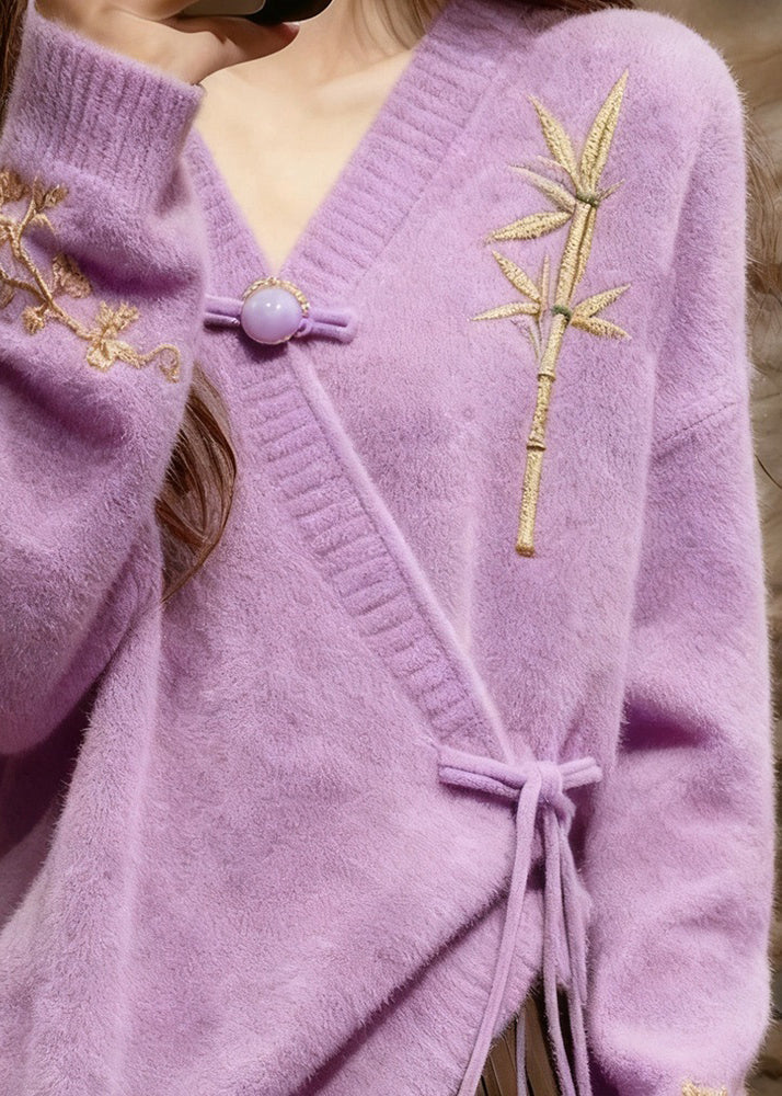 Classic Vintage Sweater with a Flattering Fit