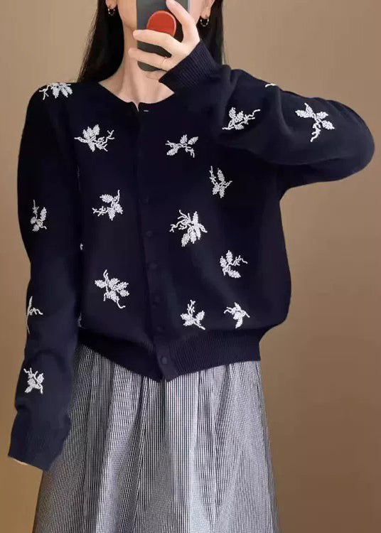 Beautifully Finished Coat in a Timeless Design