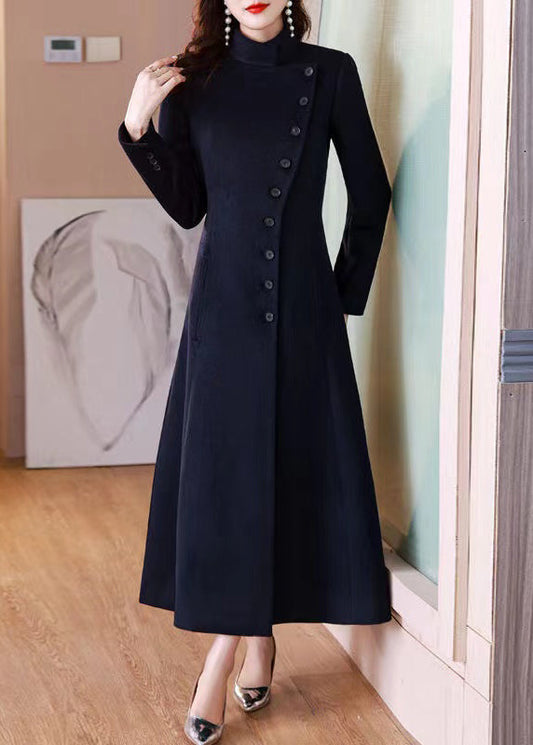 Gracefully Styled Coat for Any Occasion