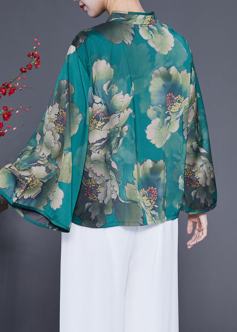 Well Tailored Top with a Graceful Silhouette