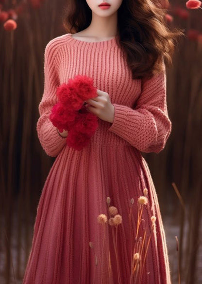 Well Tailored Sweater with a Graceful Silhouette
